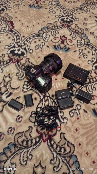 Canon 6D full-frame kamera sotiladi