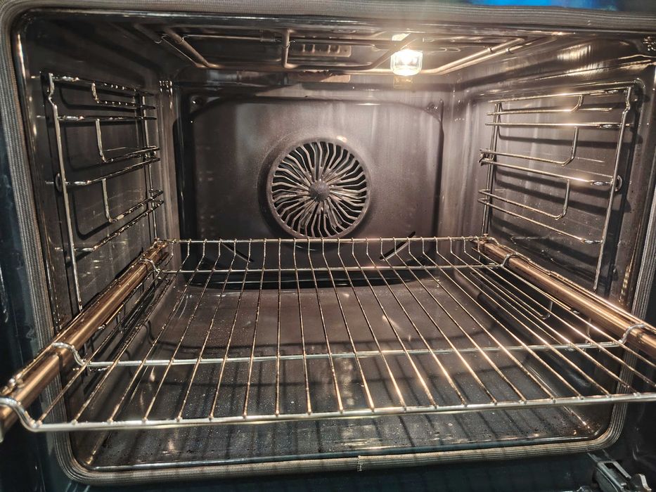 Фурна за вграждане BEKO