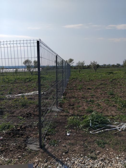 Vand garduri si porti