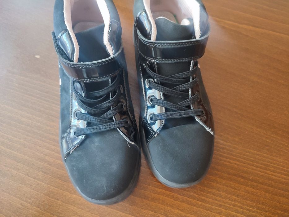 Сникърси за момиче 35н.