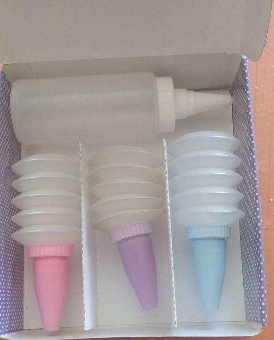 Шприц за украса на печива