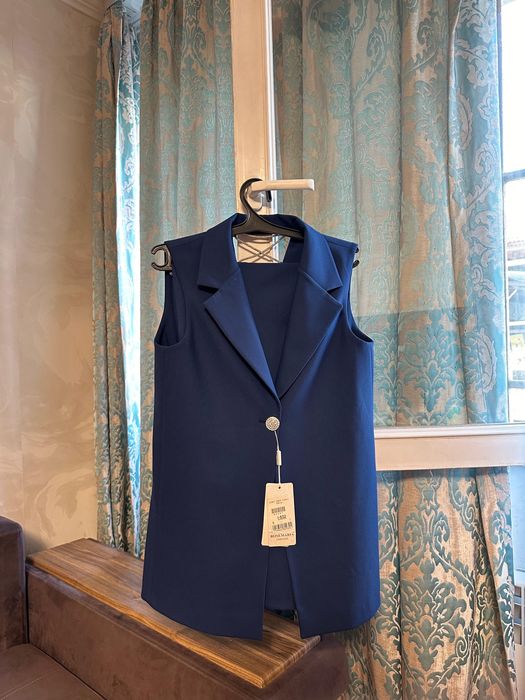 Платья.          .