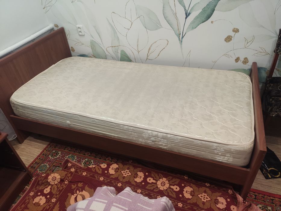 Кровать односпальная