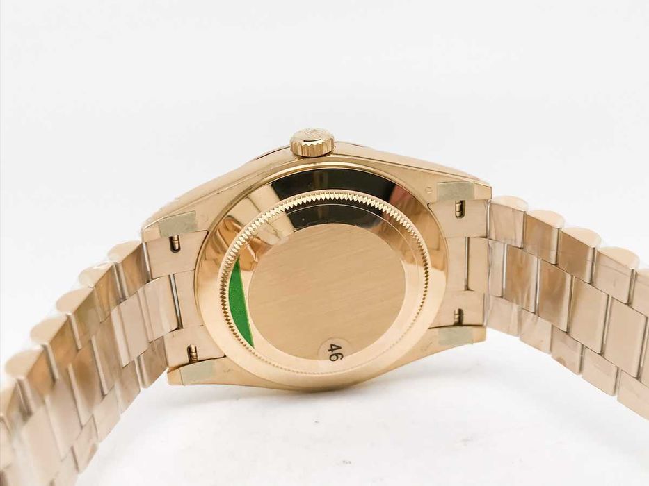 Rolex Day-Date 40mm Fluted Bezel Yellow Gold Roman Dial President – реални снимки