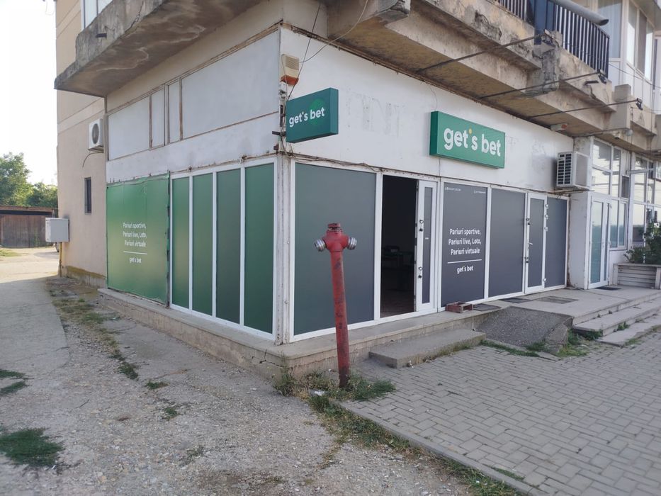 Societate inchiriaza/vinde spatiu comercial parter bloc