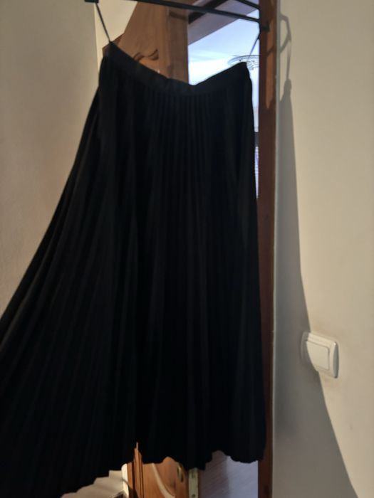 Дамска пола чисто нова велур