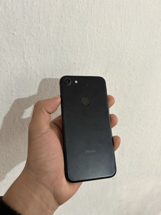 Айфон  7   128гб