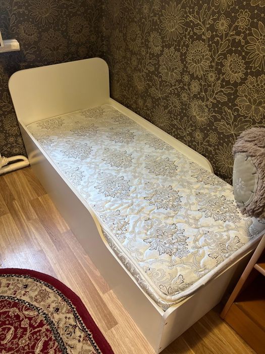 Срочно продам  две детские кровати