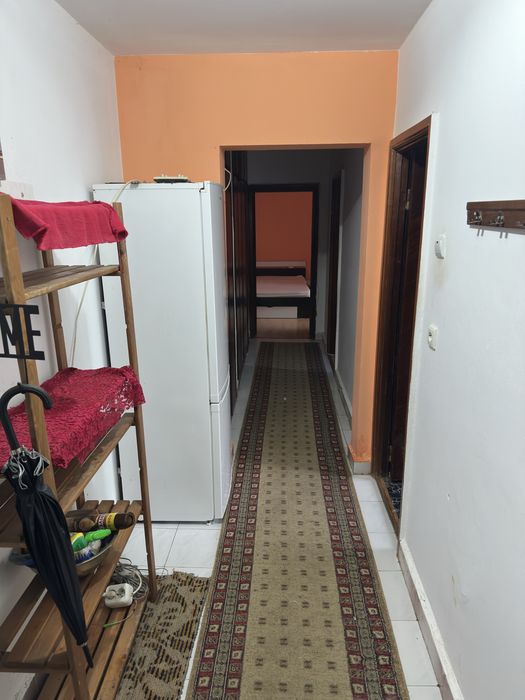 Inchiriez apartament 3 camere