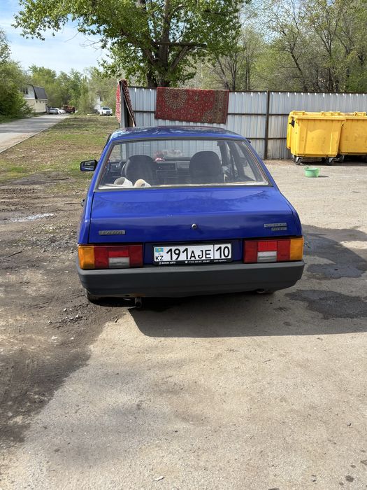 Продам машину ваз лада 21099