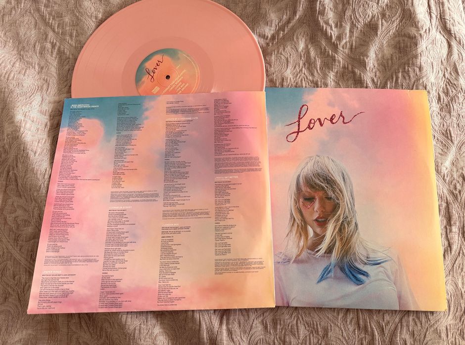 пластинка Taylor Swift “Lover”
