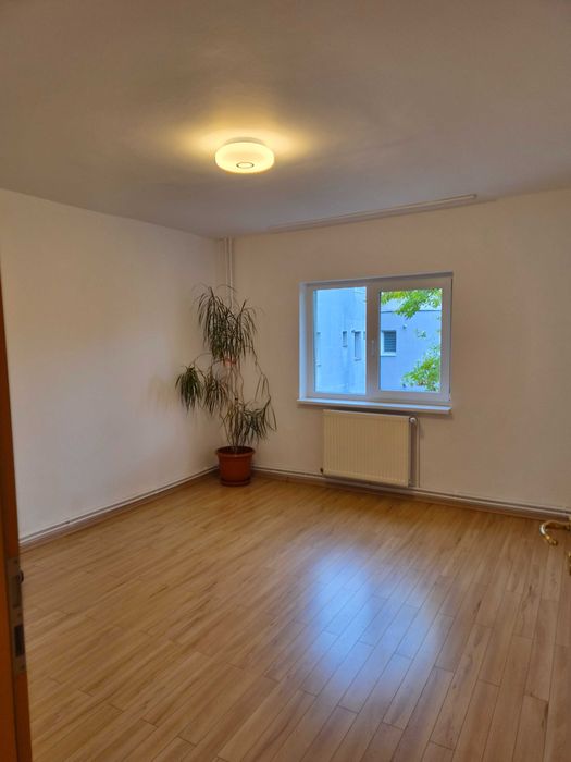 INCHIRIERE apartament 2 camere, situat pe strada Zizinului nr. 19, intersectia cu Toamnei,  nemobilat