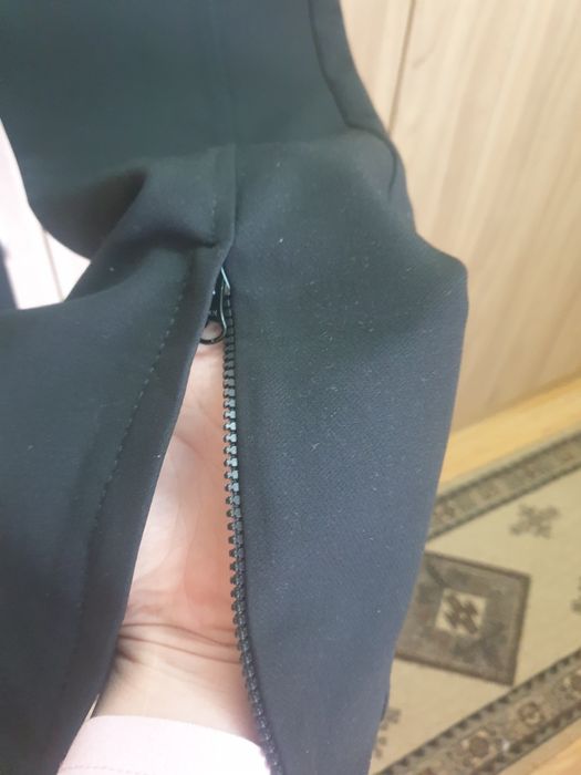 Mango, Pantaloni femei.