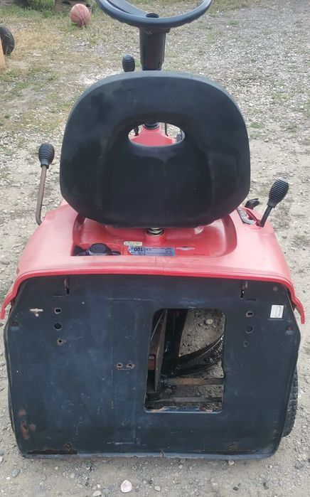 Tractoras iarbă Solo 556