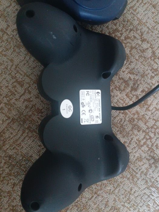 Геймпад logitech