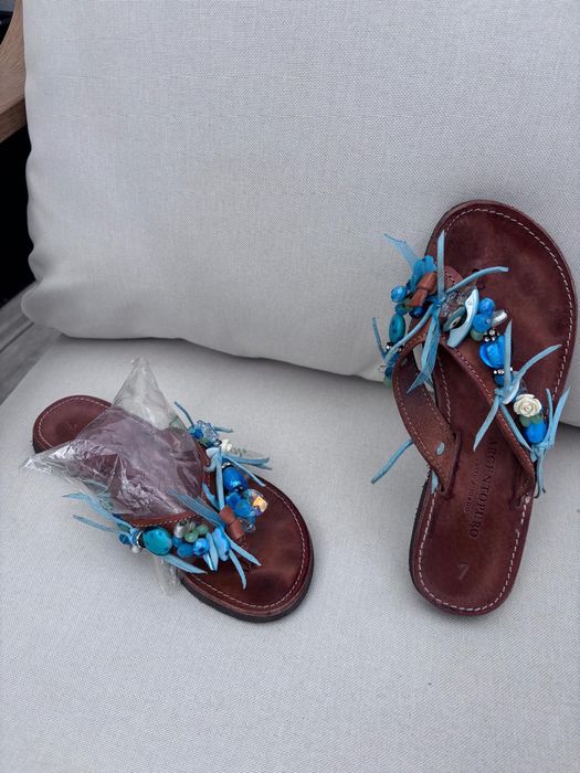 Papuci din piele, eleganți, mărimea 35, confecționați manual
