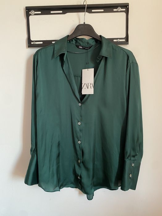 Ново Сатенена изумрудено зелена риза Zara / Дамска блуза Зара размер М