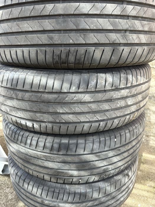 4 бр.Гуми 225/65/17 BRIDGESTONE