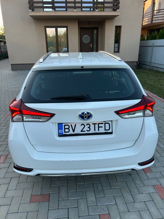 TOYOTA Auris 2018 — imagine 2