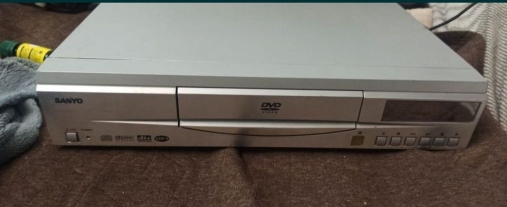 DVD Player Sanyo / telecomanda originala Remote Control