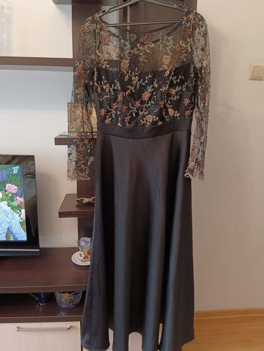 2 платья, 44 размер, недорого