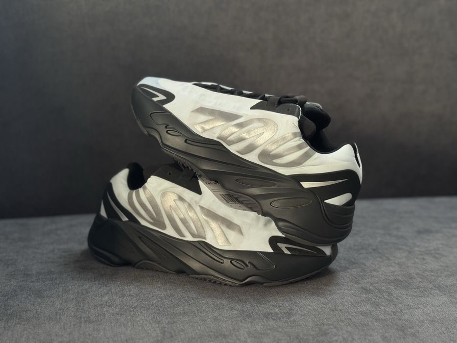 Adidas Yeezy 700 MNVN blue tint