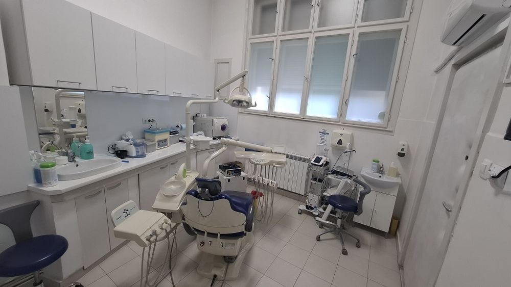 Inchiriez cabinet stomatologic