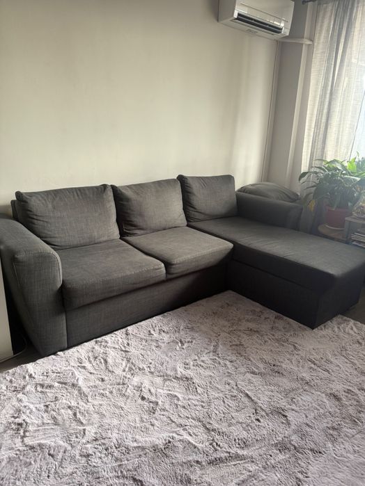 Ъглов тъмносив диван