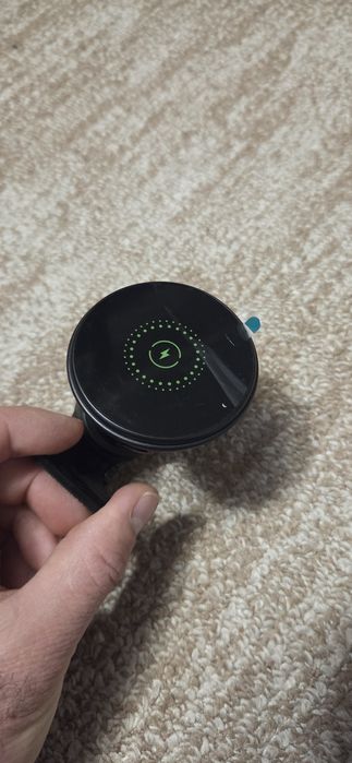 Suport auto telefon cu încărcare wireless