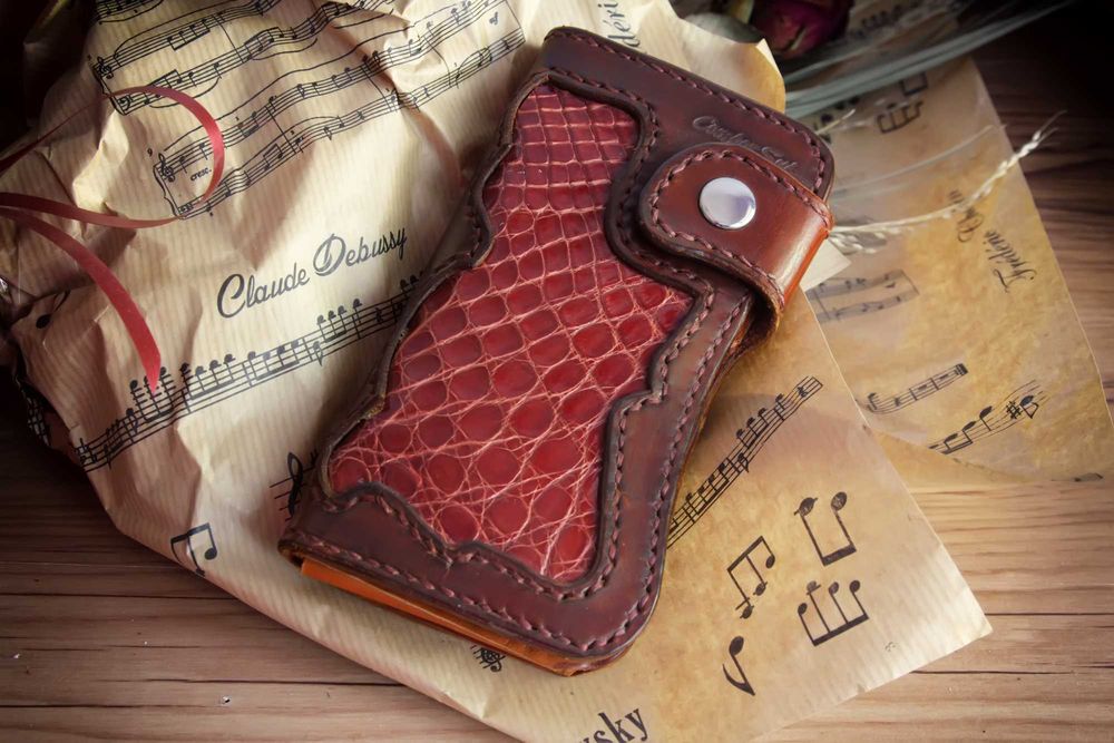 КОЖЕНИ АКСЕСОАРИ Портефейли, Табакери, Калъфи за очила и ножове и др.