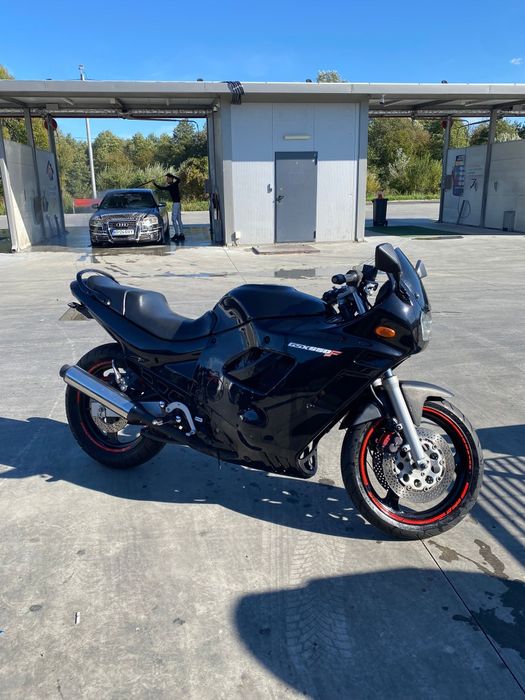 Vând moto Suzuki gsx600,din 1995