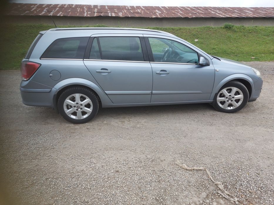 Vând Opel Astra H