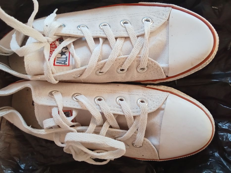 Продам красовкий канверс