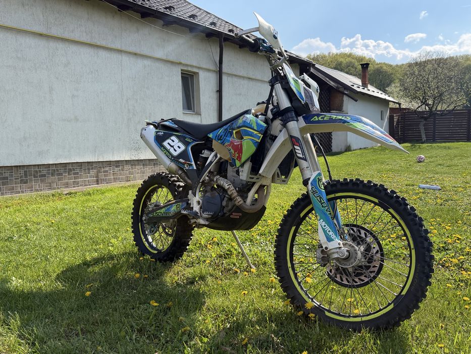Motocicleta Enduro Husqvarna 250 FE_2016