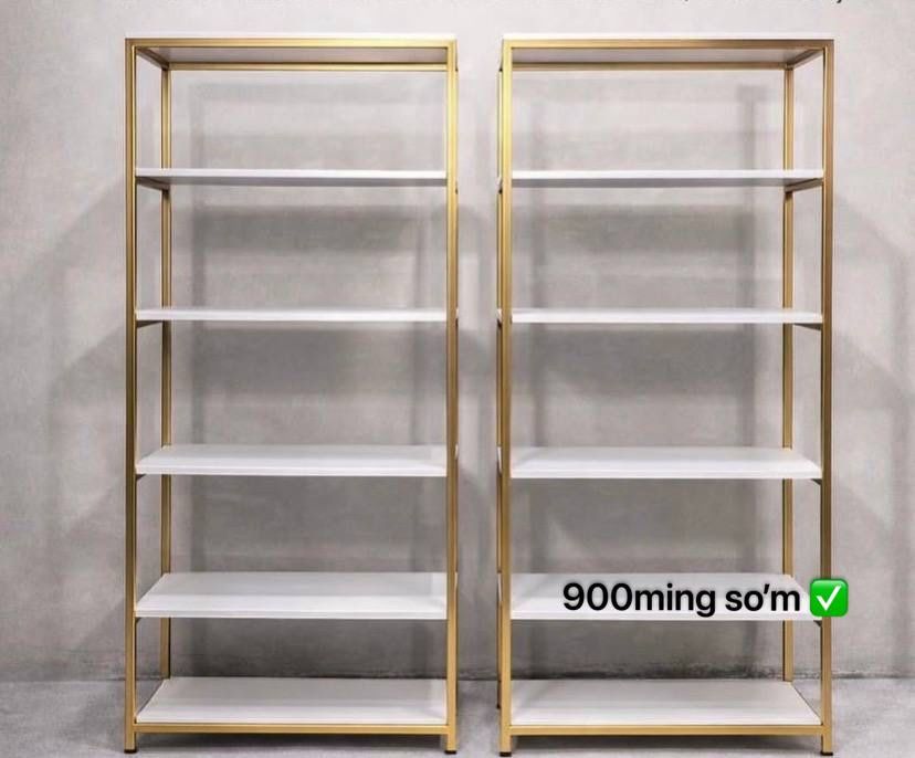 Stol stelaj har xil turdagi mebellar loft uslubida