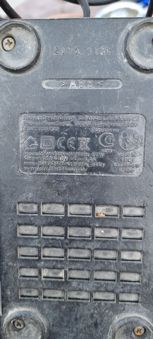 Crown Akumlyator zaryatnik