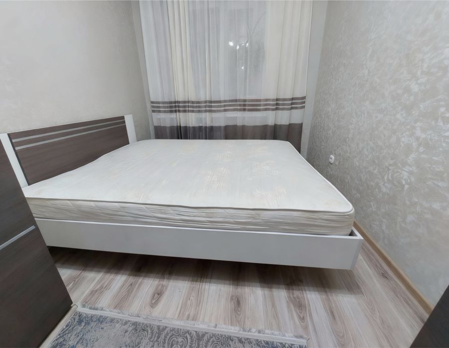 Срочно спальный кровать