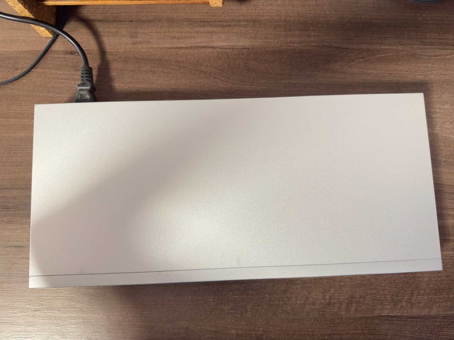Ubiquti Switch USW-24-POE