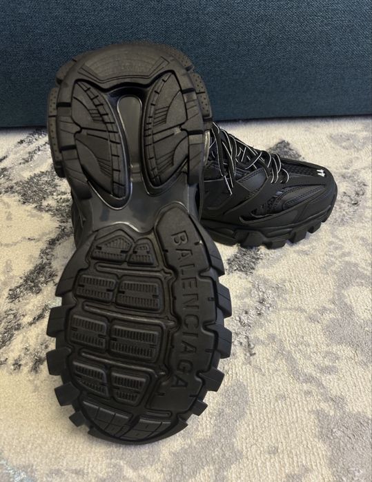 Balenciaga track mărimea 44 noi nouți cu săculeț