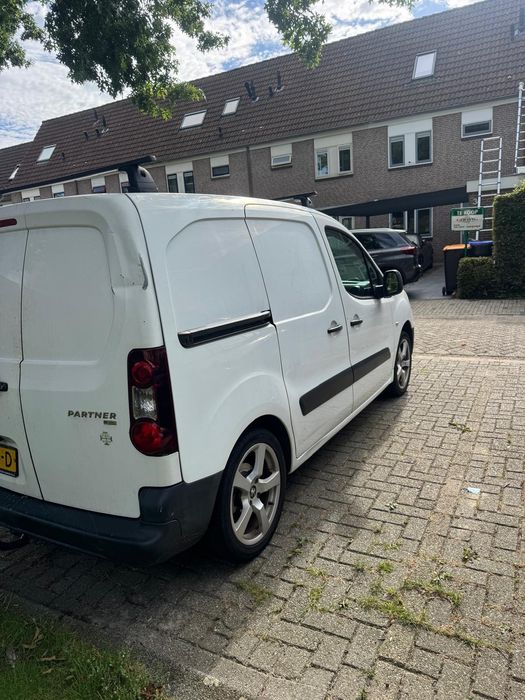 Vând Peugeot Partner 2014 ,2 locuri