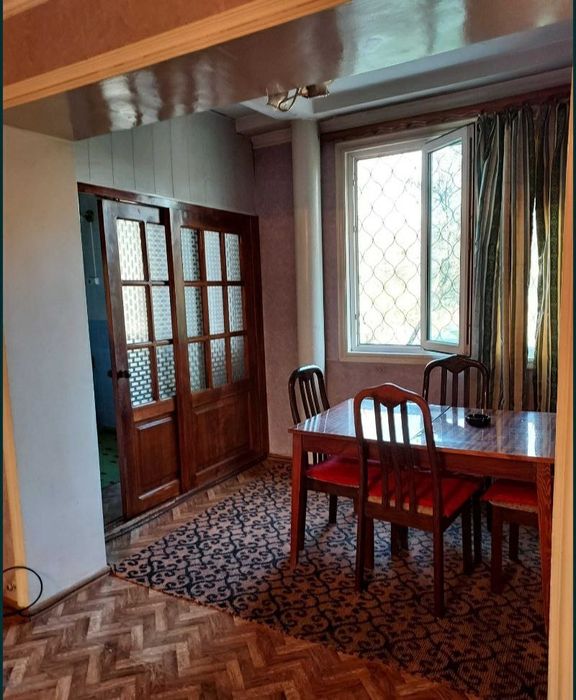 Срочно Чиланзар 6 Продам 3/3/5 кирпич балкон2/6