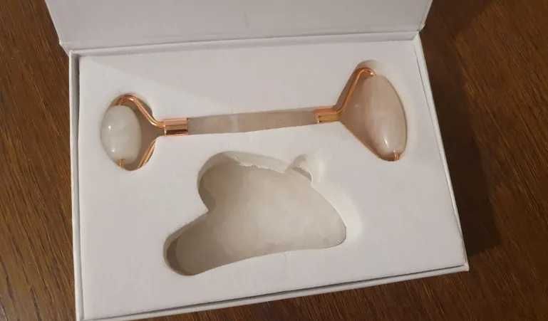 Премиум сет за лице “Anti‑Aging Facial Massage” – Ролер и Гуа Ша