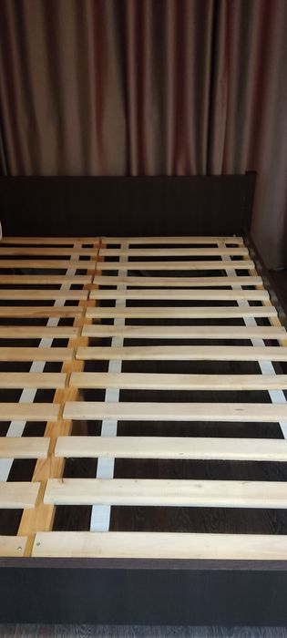 Продам 2х.сп.кровать с матрасом.