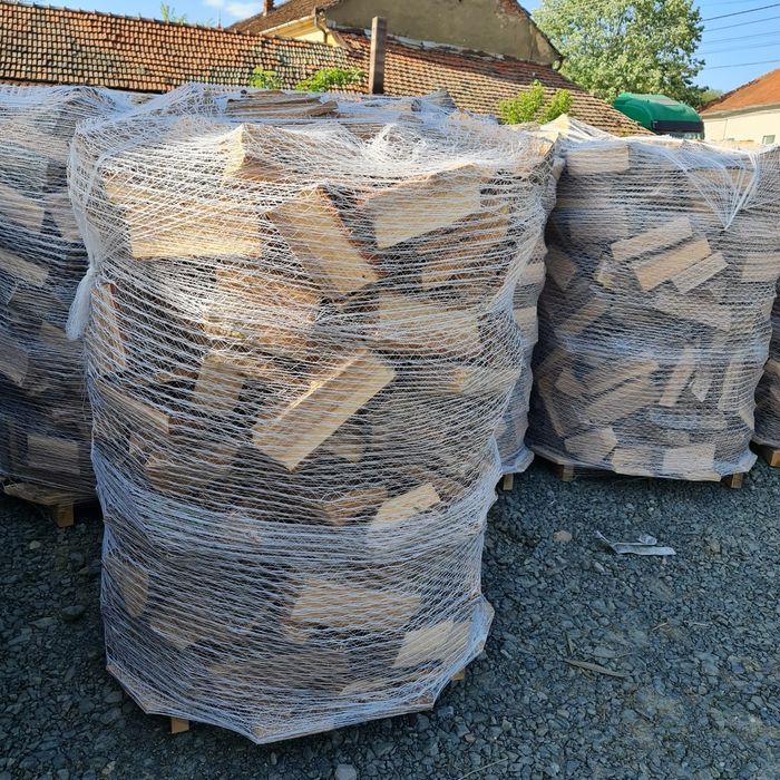 Depozit lemne de foc Arad grădiște Doar esență tare CER FAG CARPEN