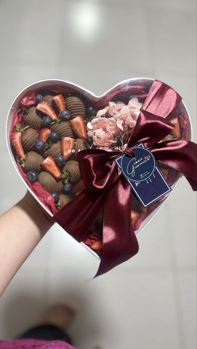 Клубника шоколад. Qulupnay shokolad. Подарки