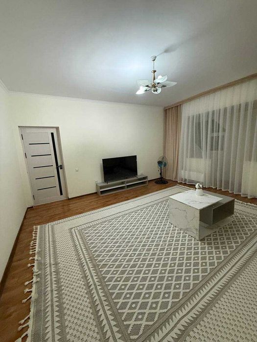 Сдается квартира 2/4/9 на М.Улугбеке, Максим Горький, ор-р: Бузбазар