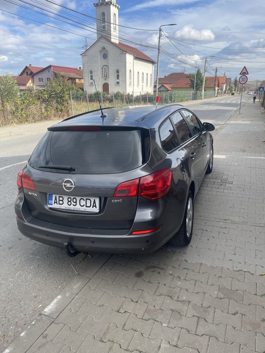 Opel astra J 2012