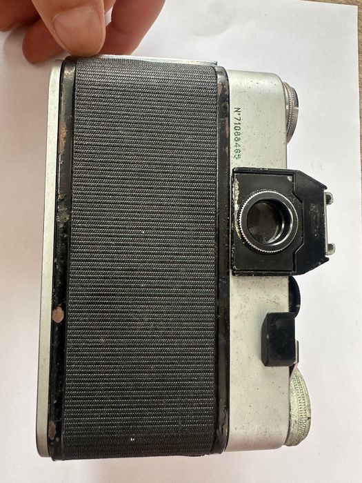 Продавам ретро фотоапарат Зенит В