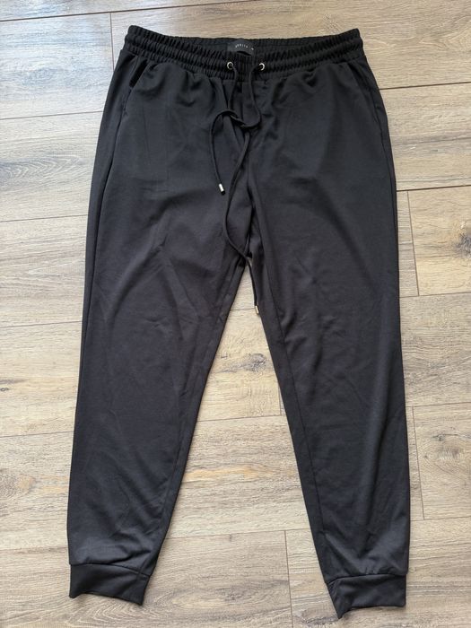 Чисто нов екип Mohito