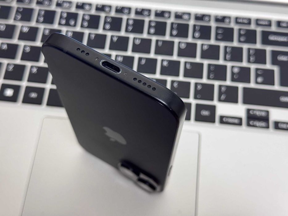 iPhone 15, Black, 128Gb |Acceptam Schimburi| Cod - G694